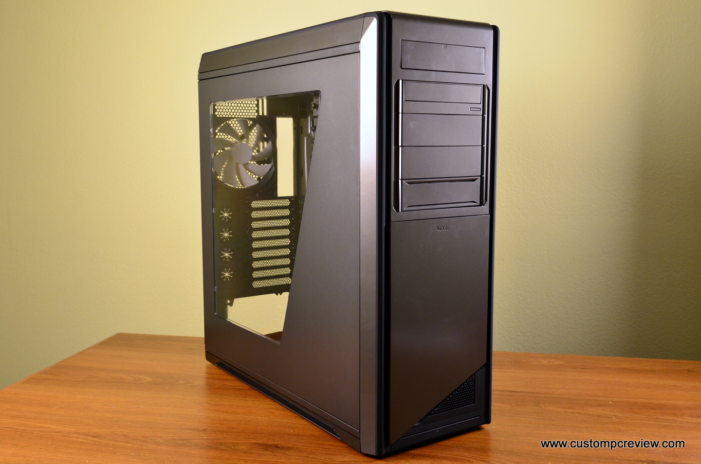 nzxt-switch-810-review-001.jpg