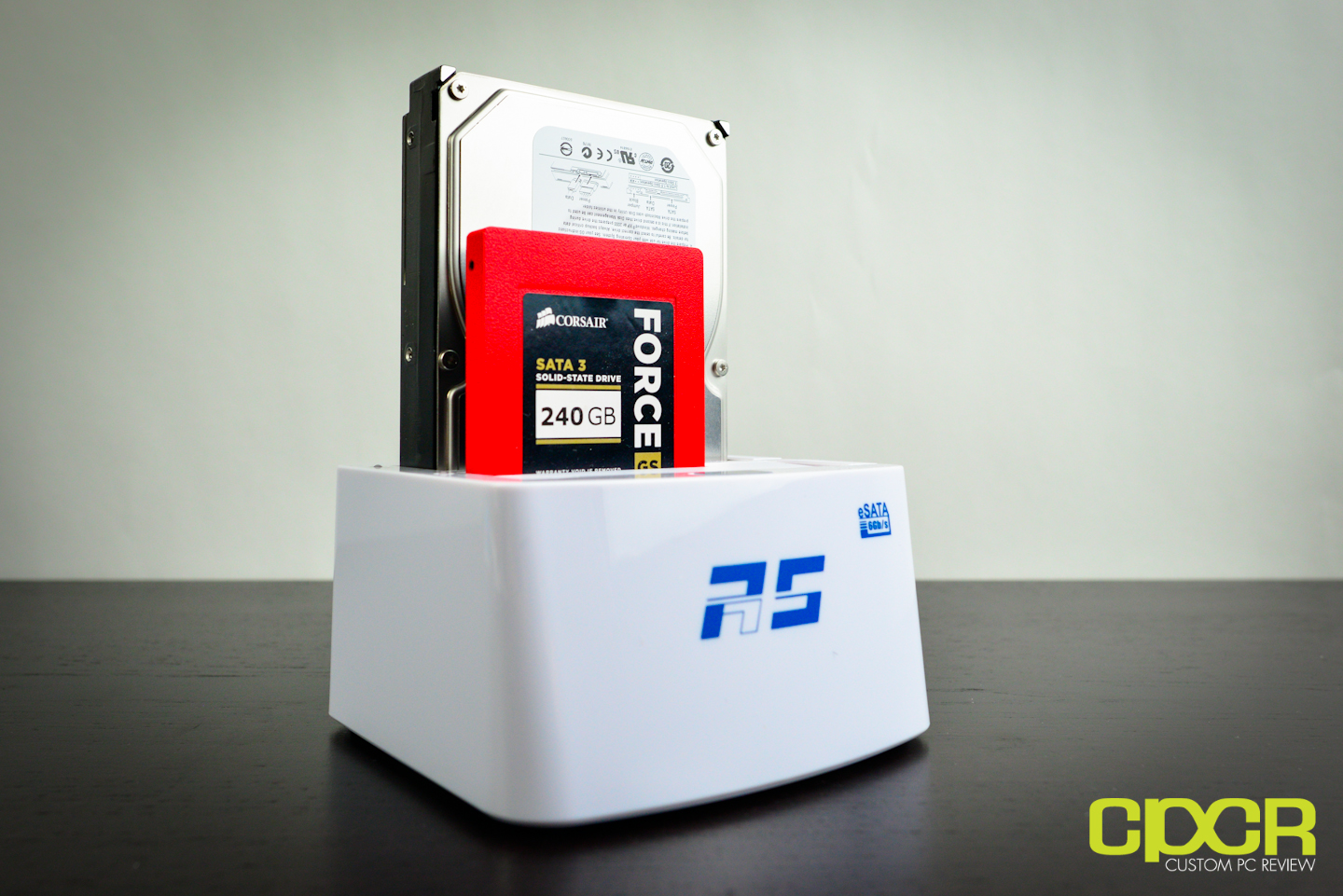 HighPoint RocketStor 5322 eSATA 6Gb/s Drive Dock Review