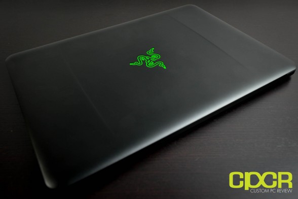 razer-blade-14-inch-gaming-notebook-custom-pc-review-1