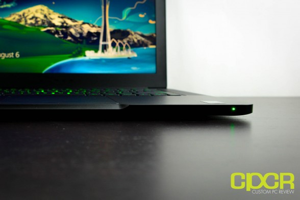 razer-blade-14-inch-gaming-notebook-custom-pc-review-13