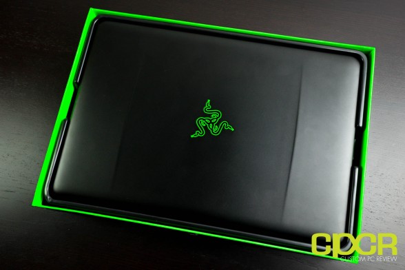 razer-blade-14-inch-gaming-notebook-custom-pc-review-29