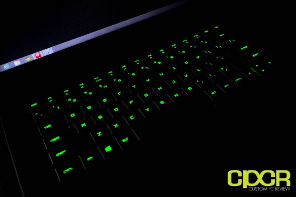 razer-blade-14-inch-gaming-notebook-custom-pc-review-9