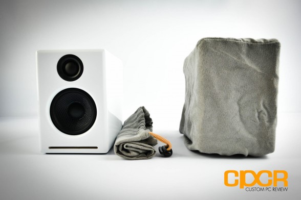 audioengine-2-plus-powered-desktop-speakers-custom-pc-review-3