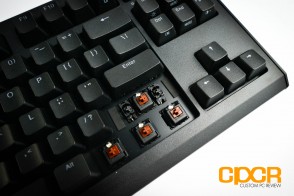 max-keyboard-blackbird-tenkeyless-mechanical-gaming-keyboard-custom-pc-review-16