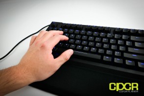 max-keyboard-blackbird-tenkeyless-mechanical-gaming-keyboard-custom-pc-review-25