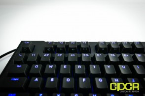 max-keyboard-blackbird-tenkeyless-mechanical-gaming-keyboard-custom-pc-review-27