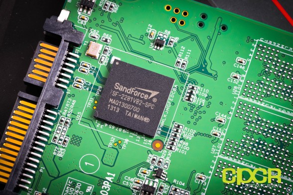 adata-se720-128gb-external-ssd-review-custom-pc-review-18