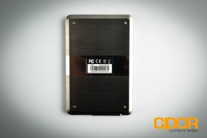 adata-se720-128gb-external-ssd-review-custom-pc-review-6