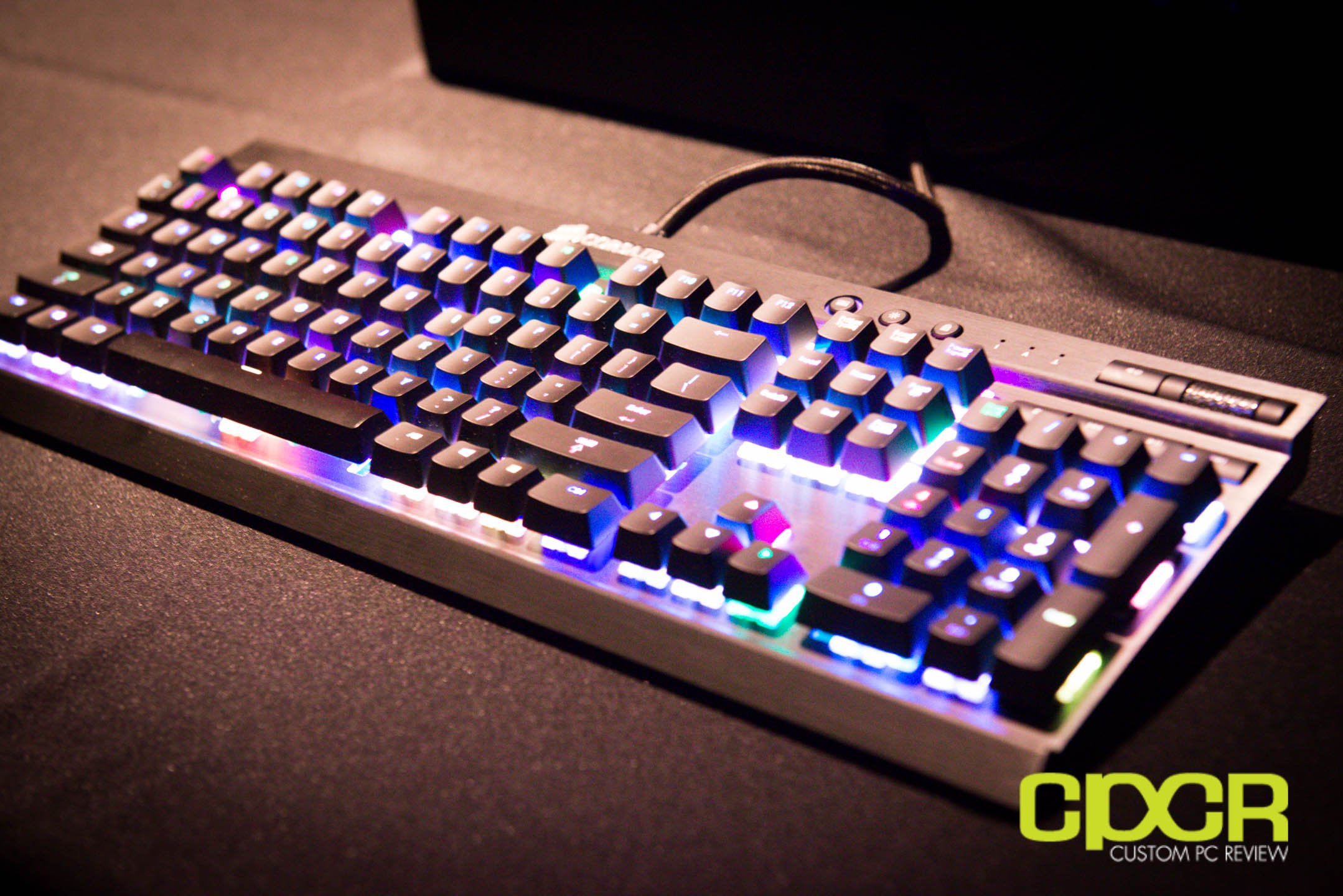 CES 2014: Corsair Cherry MX RGB Mechanical Gaming Keyboard