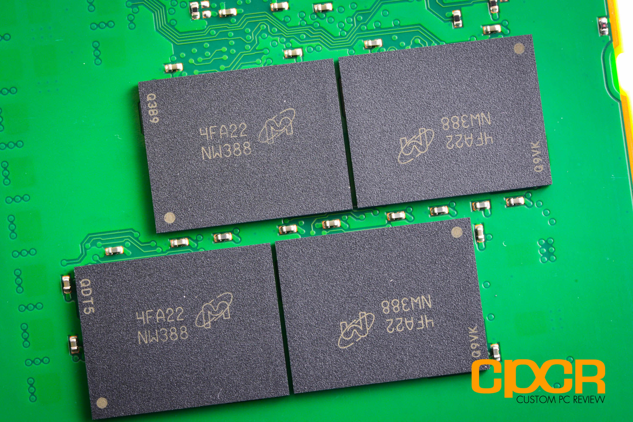 Чип памяти ssd. Чипы памяти микрон. Micron_m500dc_mtfddak120mbb. M29w320db70n6 Micron. Маркировка чипов памяти Micron.