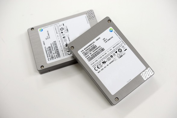 samsung-sm1623-sas-ssd-product-photo