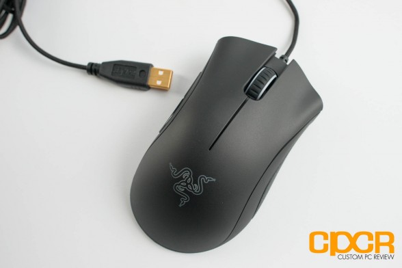 razer-chroma-deathadder-blackwidow-ultimate-kraken-custom-pc-review-19