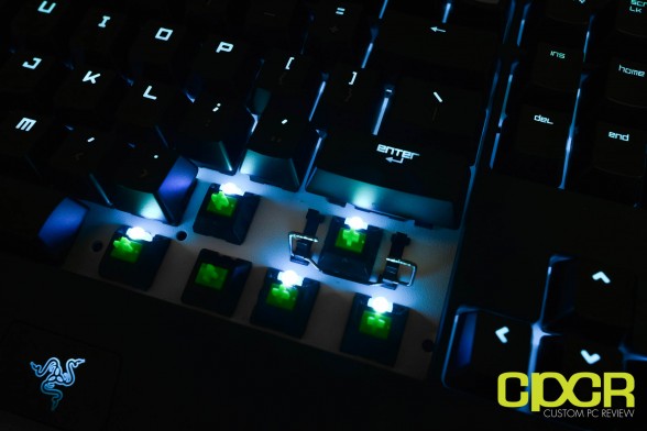 razer-chroma-deathadder-blackwidow-ultimate-kraken-custom-pc-review-51