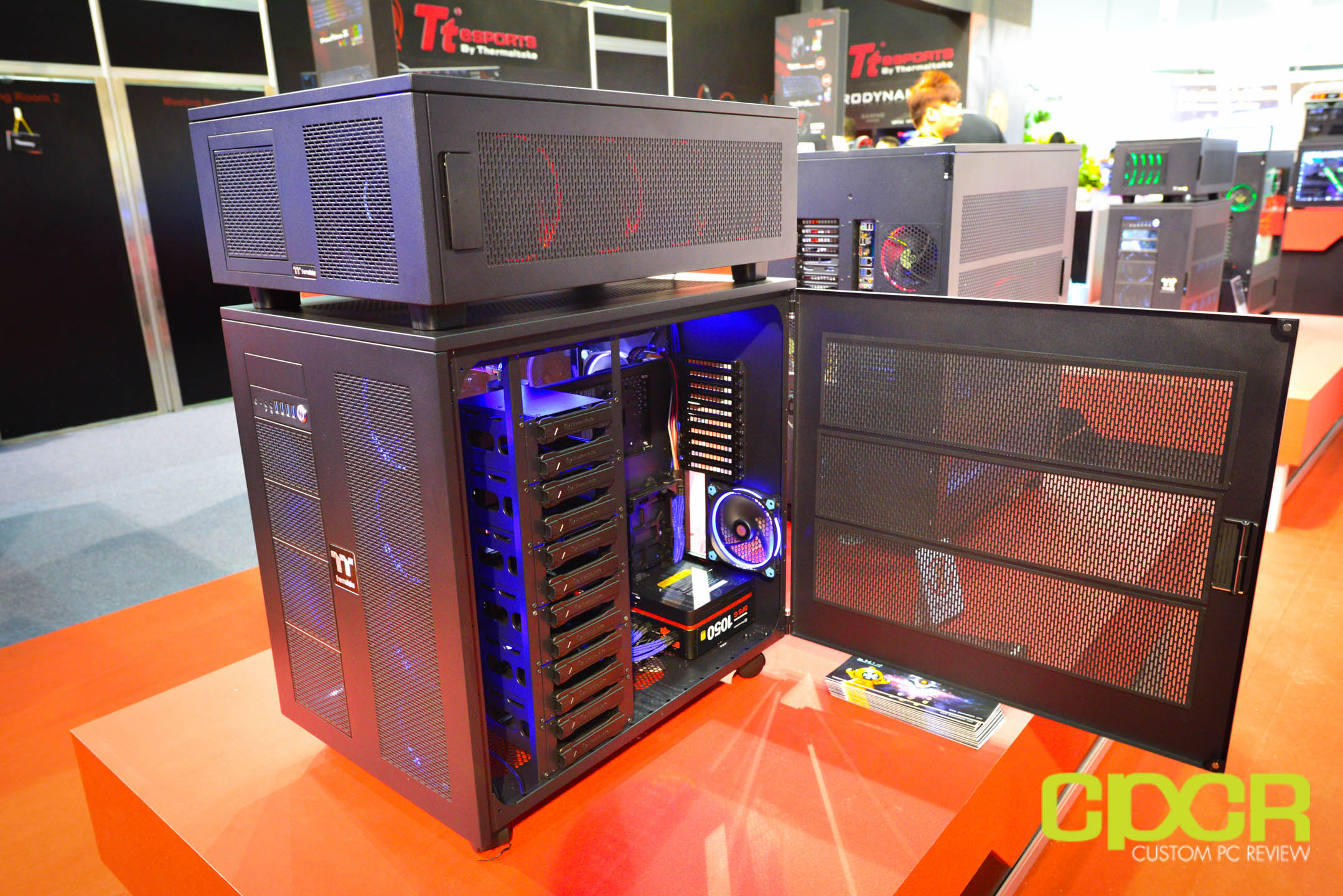 Computex 2015: ThermalTake’s New W200 Case Wants You to Go Big or Go Home