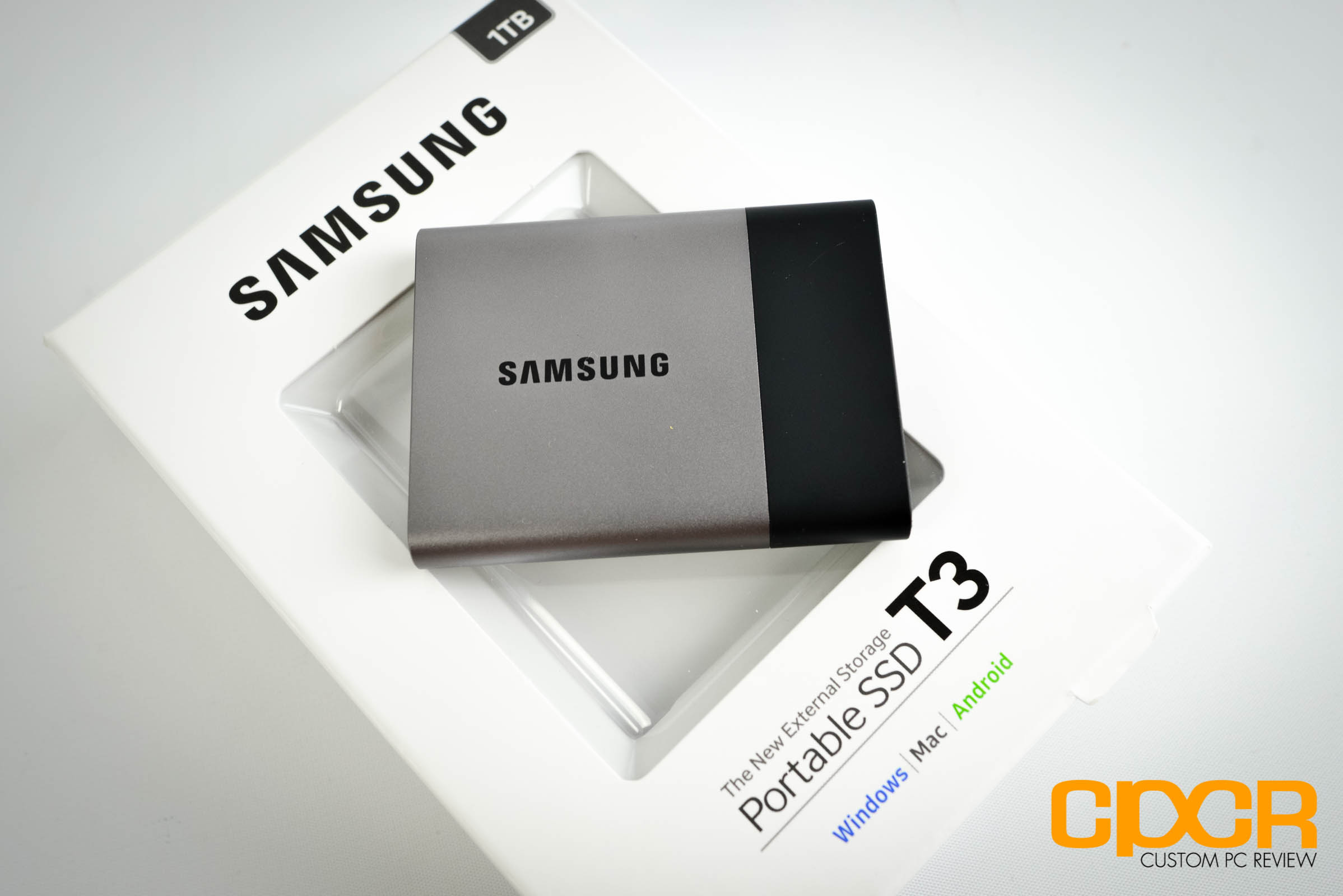 Samsung t7 купить. Портативный ссд 3д. Карман для SSD. SSD Samsung флеш карта. Samsung SSD lot.