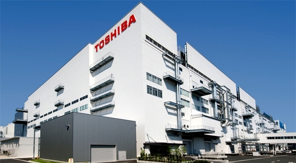 Toshiba, WD Open Fab 2, Prepares Mass Production of BiCS 3D NAND