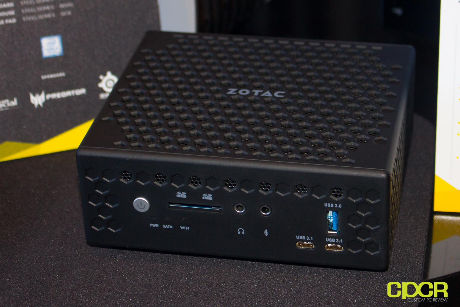 Ces 17 Zotac Shows Off Mini Pcs Zbox Graphics Dock Gtx 1080 Mini Custom Pc Review