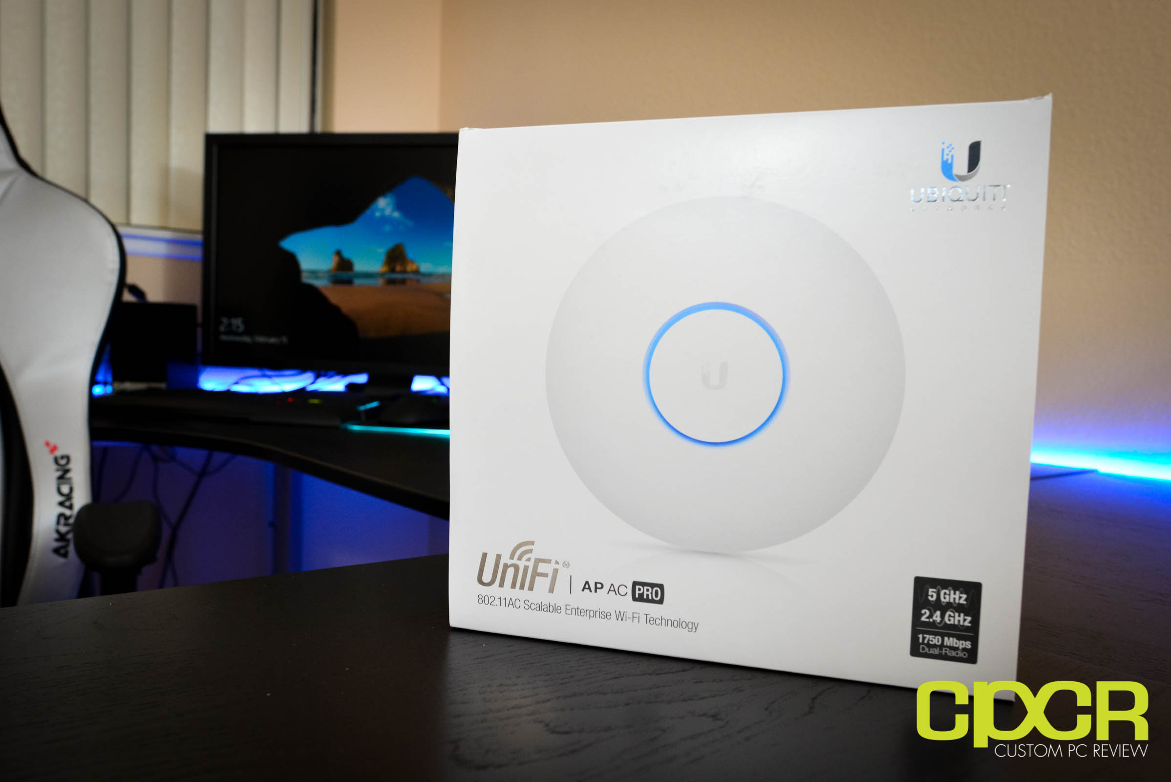 Ubiquiti Networks Unifi 802.11ac Dual-Radio PRO Access Point  (UAP-AC-PRO-US), Single,White