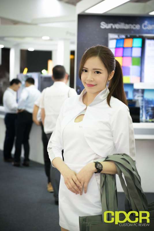 computex booth babes 2017 custom pc review 5